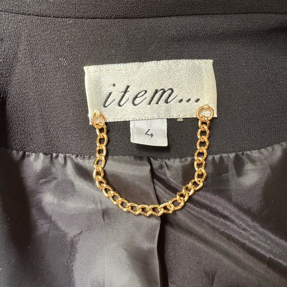 Vintage two piece suit by Item. Embellished with gold like buttons! XXS - Picture 5 of 6